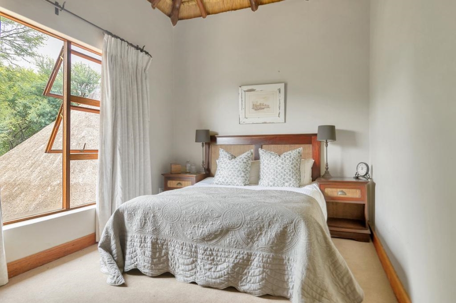 5 Bedroom Property for Sale in Boschenvaal River Front Lodges Free State